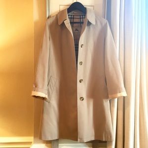 Classic Burberry London Trench Coat Jacket